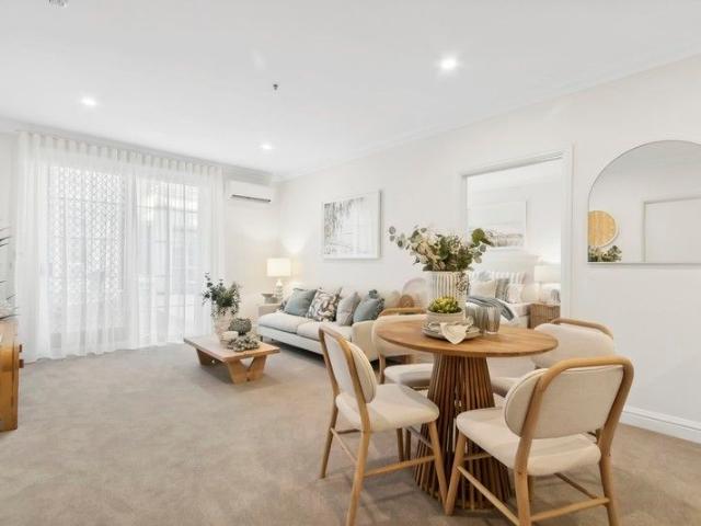 House for sale in Hampton
