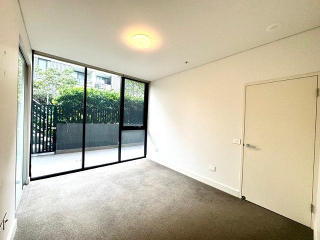 Apartment for rent in Wentworth Point, Sydney