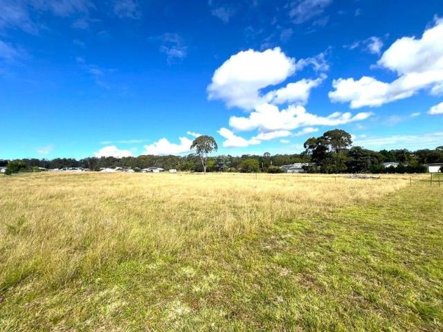 Land for sale in Cabarlah, Queensland
