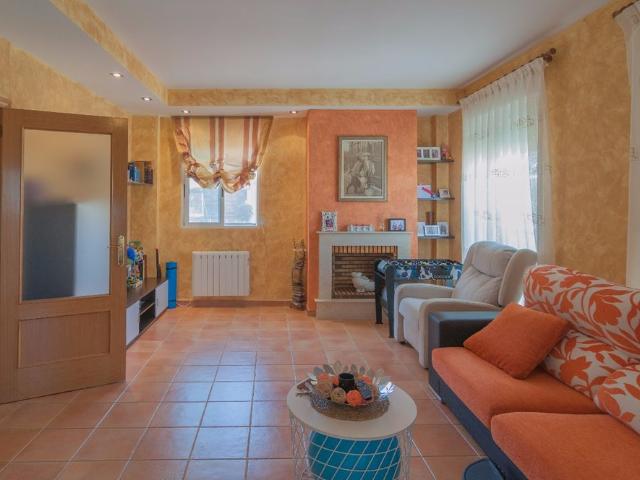 Casa en alquiler en La Hoya de Buñol, Valencia