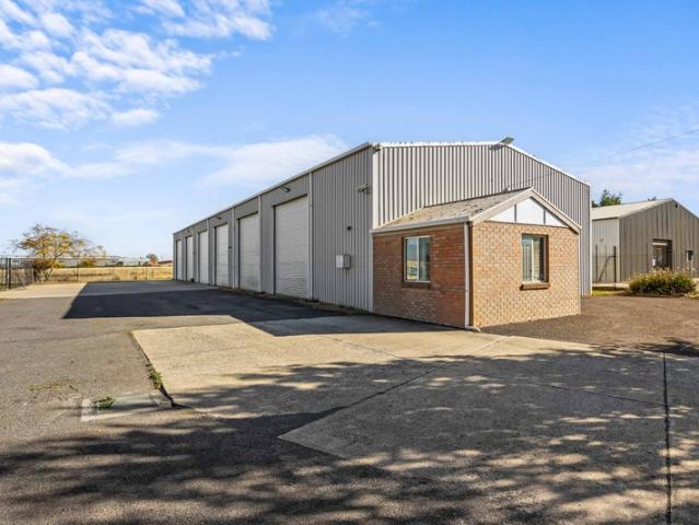 Warehouse for rent in Ballarat, Victoria