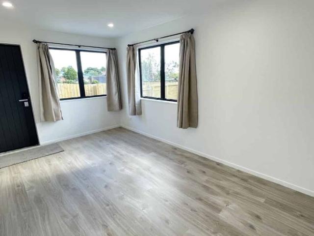 Townhouse for rent in Papakura
