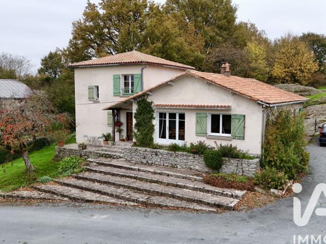 Maison vente à Bressuire, Largeasse