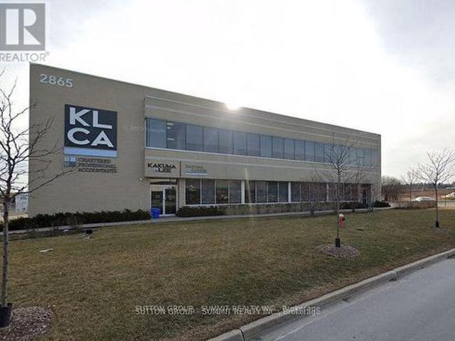 Commercial for rent in Oakville, Ontario