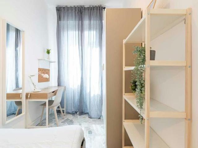 Appartamento in affitto a Municipio 6, Milano