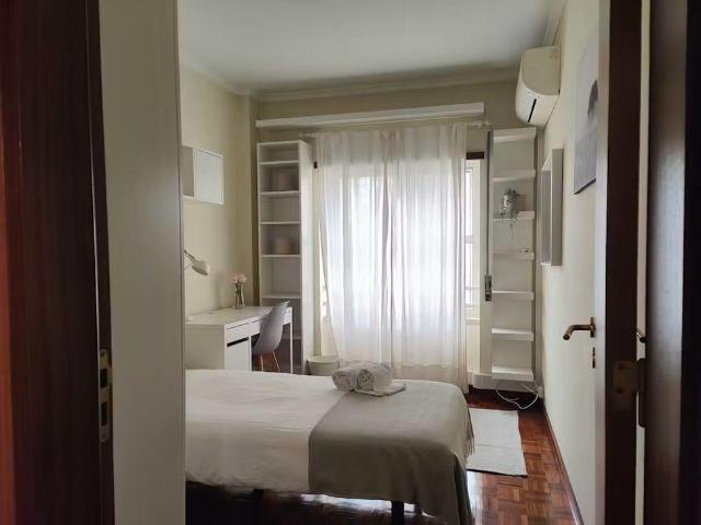 Apartamento alugar em Carnide, Lisboa