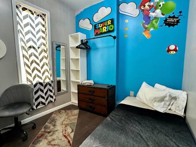 Room for rent in Girard Estates, Philadelphia