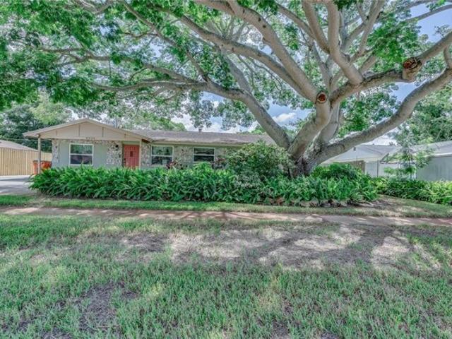 House for sale in Seminole
