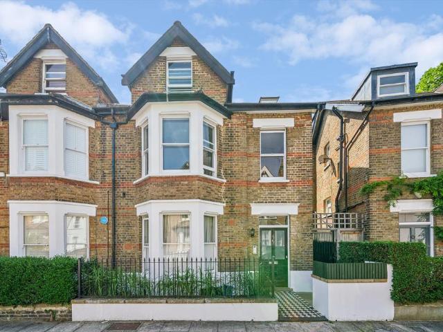 Apartment for rent in North Sheen, Greater London