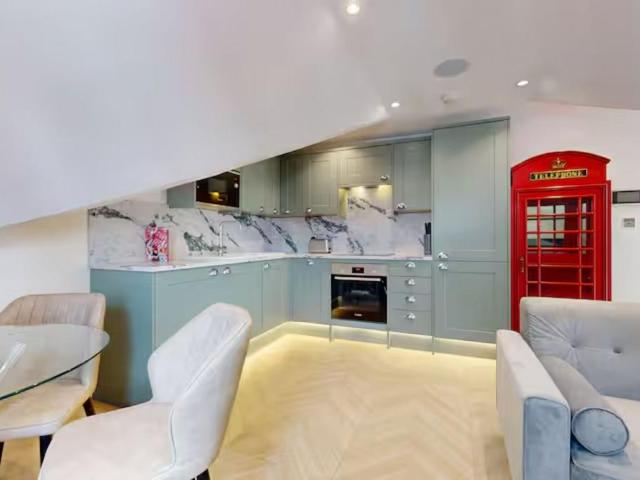 House for rent in North Sheen, Greater London