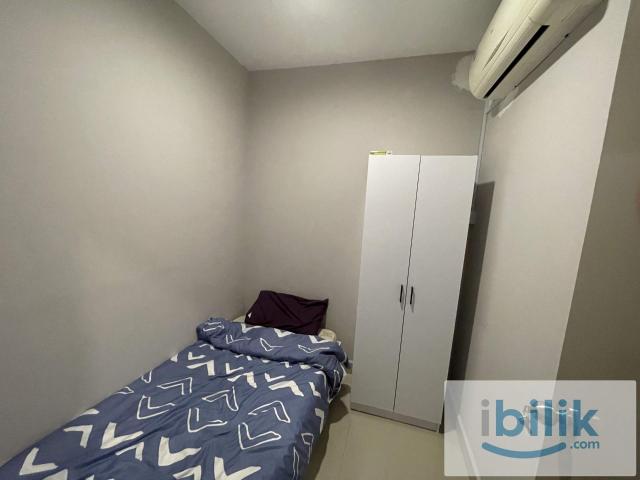 Room for rent in Kampung Kebun Teh, Johor Bahru