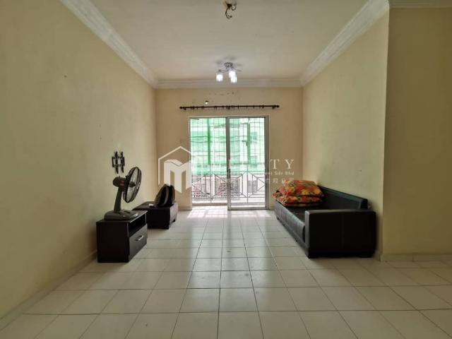 Apartment for rent in Kampung Kebun Teh, Johor Bahru