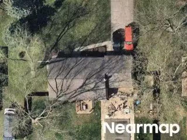 House for sale in Portage