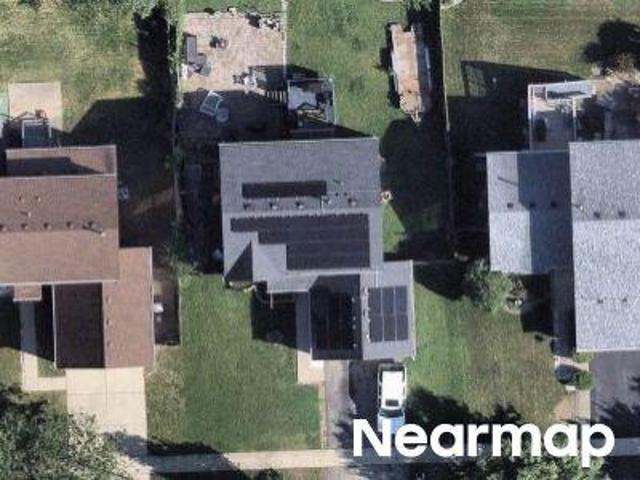 House for sale in Bloomfield Village, Bolingbrook