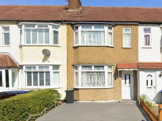 House for rent in Freezywater, Greater London