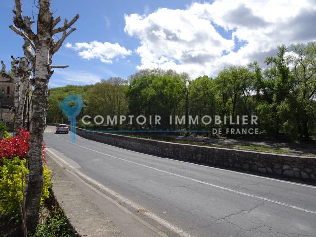 Immeuble vente à Laroque