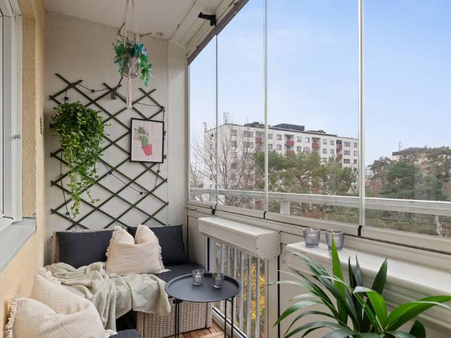 Tomt till salu i Stockholm