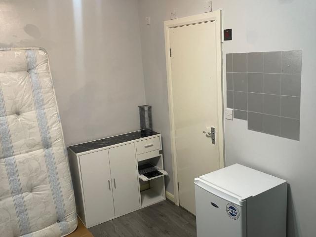 Studio for rent in London Borough of Ealing, Greater London