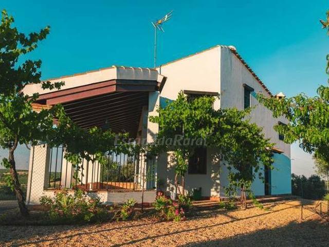 Casa en alquiler en Beas