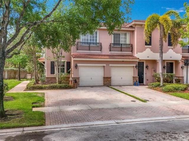 House for sale in Sunrise