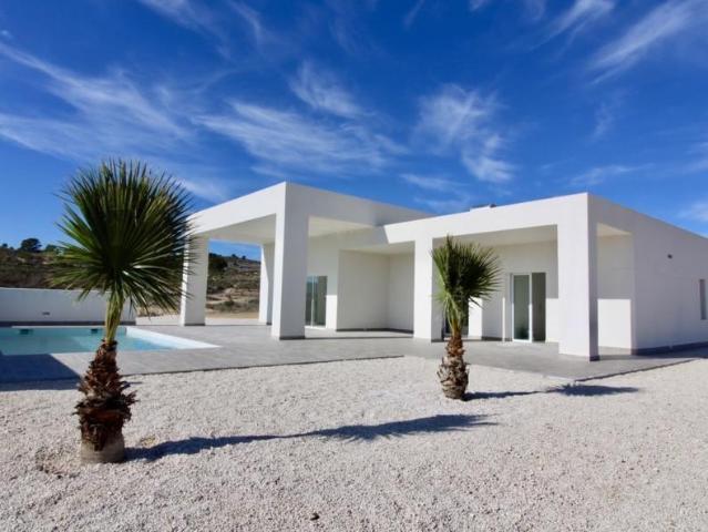 Casa en venta en El Pinós, El Culebrón