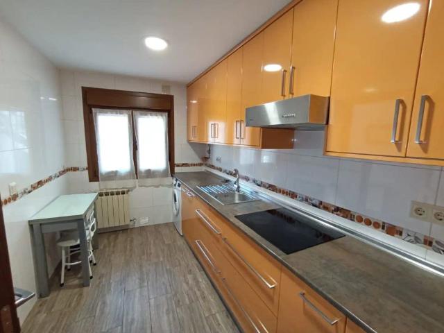 Apartamento en alquiler en Las Navas del Marqués, Ávila