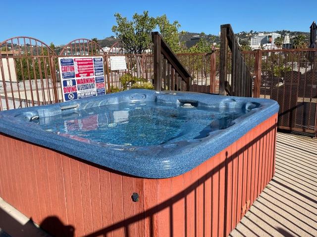 Apartment for rent in Canoga Park, California