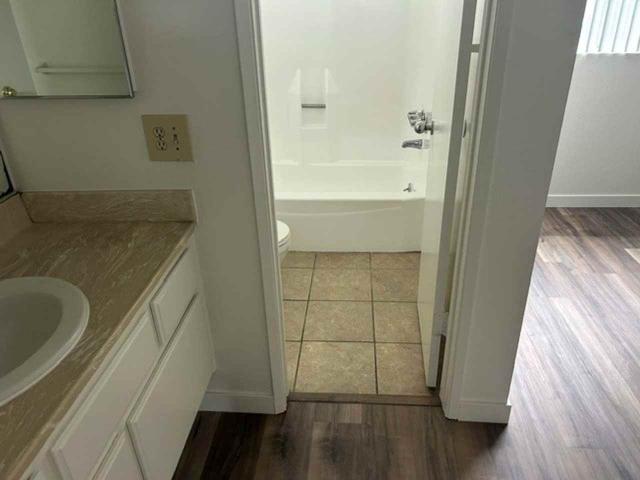 Apartment for rent in Canoga Park, California