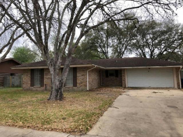 House for sale in Beeville, Bee County