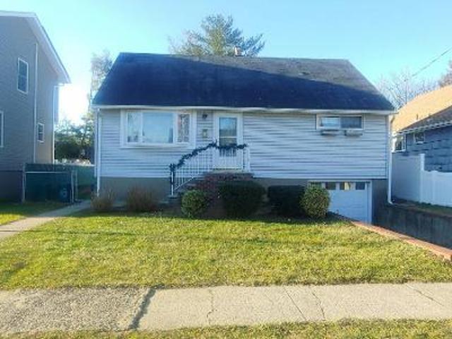 House for sale in Lodi, New Jersey