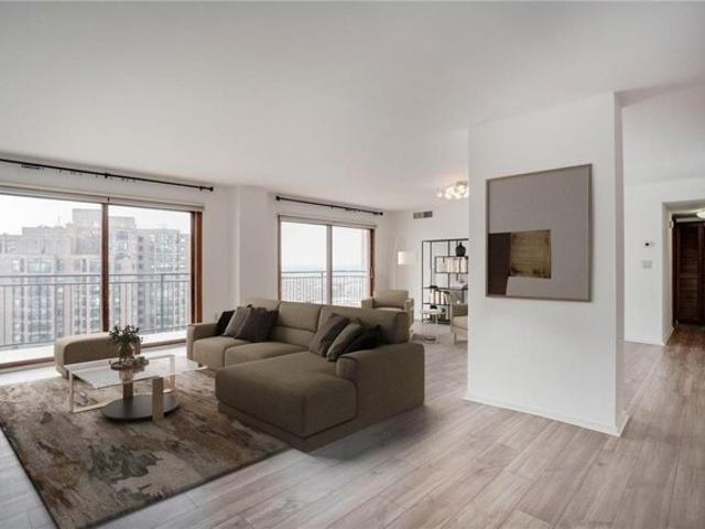 Condo for sale in Hennepin, Minnesota