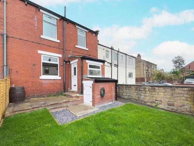 House for sale in Huddersfield, West Yorkshire