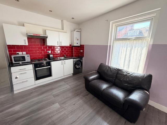 Apartment for rent in Harehills, West Yorkshire