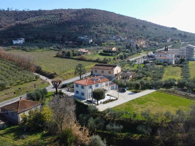 Casa in vendita a Cerini, Cortona