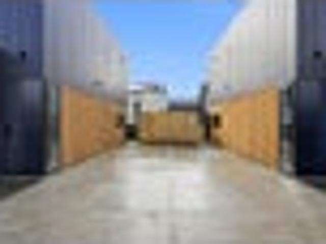 Townhouse for sale in Chaslands, Canterbury