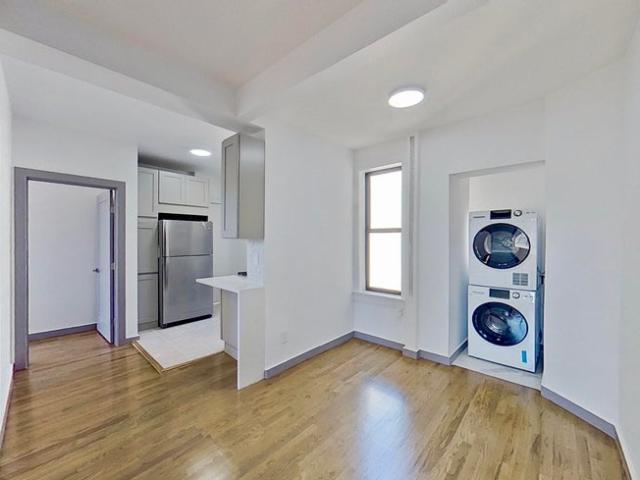 Room for rent in Arverne, New York