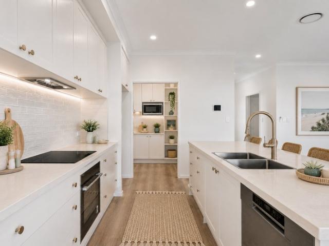 Cottage for sale in Toombul, Queensland