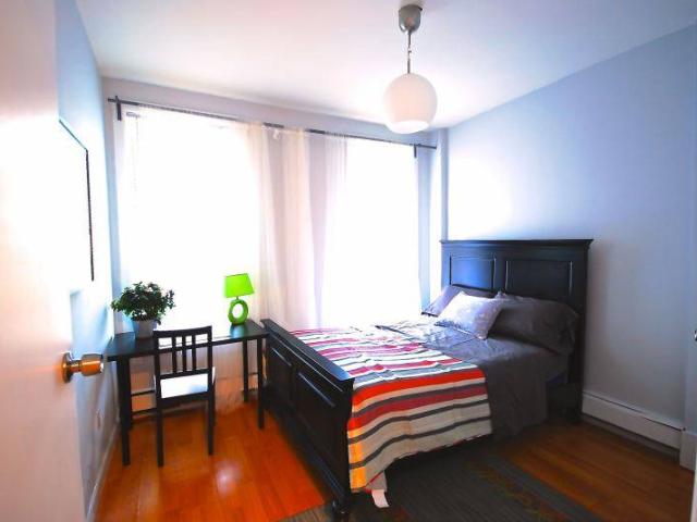 Room for rent in Arverne, New York