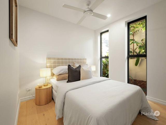 Townhouse for sale in St Lucia, Greater Brisbane