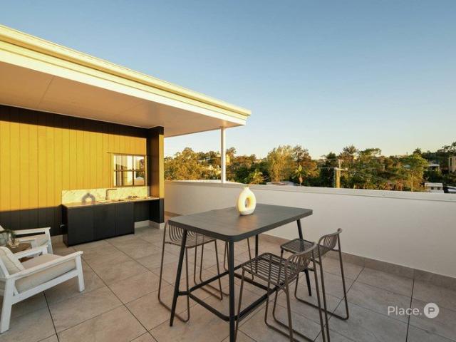 Townhouse for sale in St Lucia, Greater Brisbane