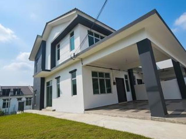 Terraced House for sale in Malaka