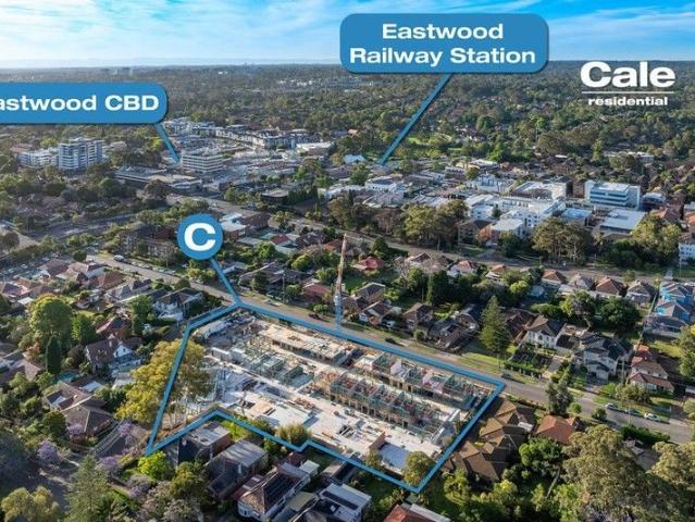 Townhouse for sale in Eastwood