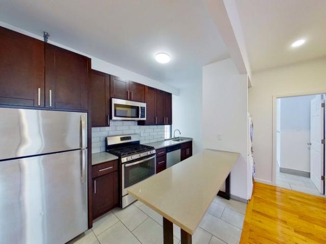 Room for rent in Arverne, New York
