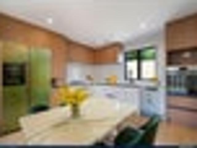 Townhouse for sale in Kelston