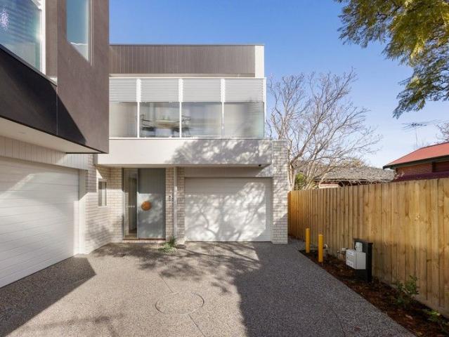 Townhouse for sale in Carnegie