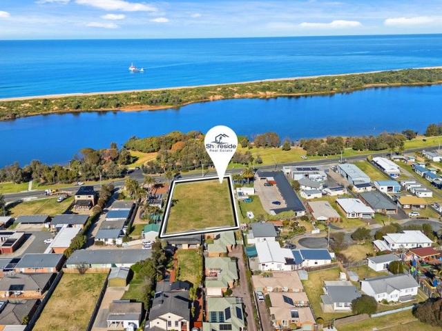 Land for sale in Lakes Entrance, Victoria