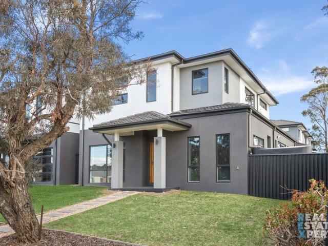 Townhouse for sale in Camerons Creek, Victoria