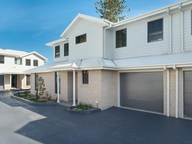 Townhouse for sale in Swansea, New South Wales