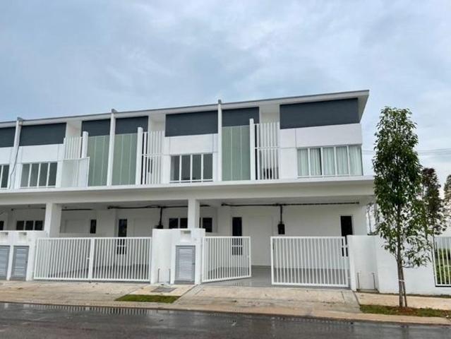 Terraced House for sale in Sendayan Village, Negeri Sembilan