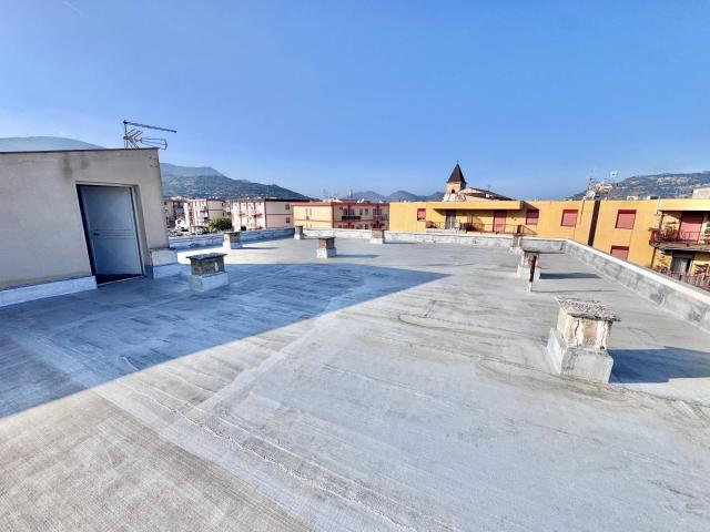 Attico in vendita a VI Circoscrizione, Palermo